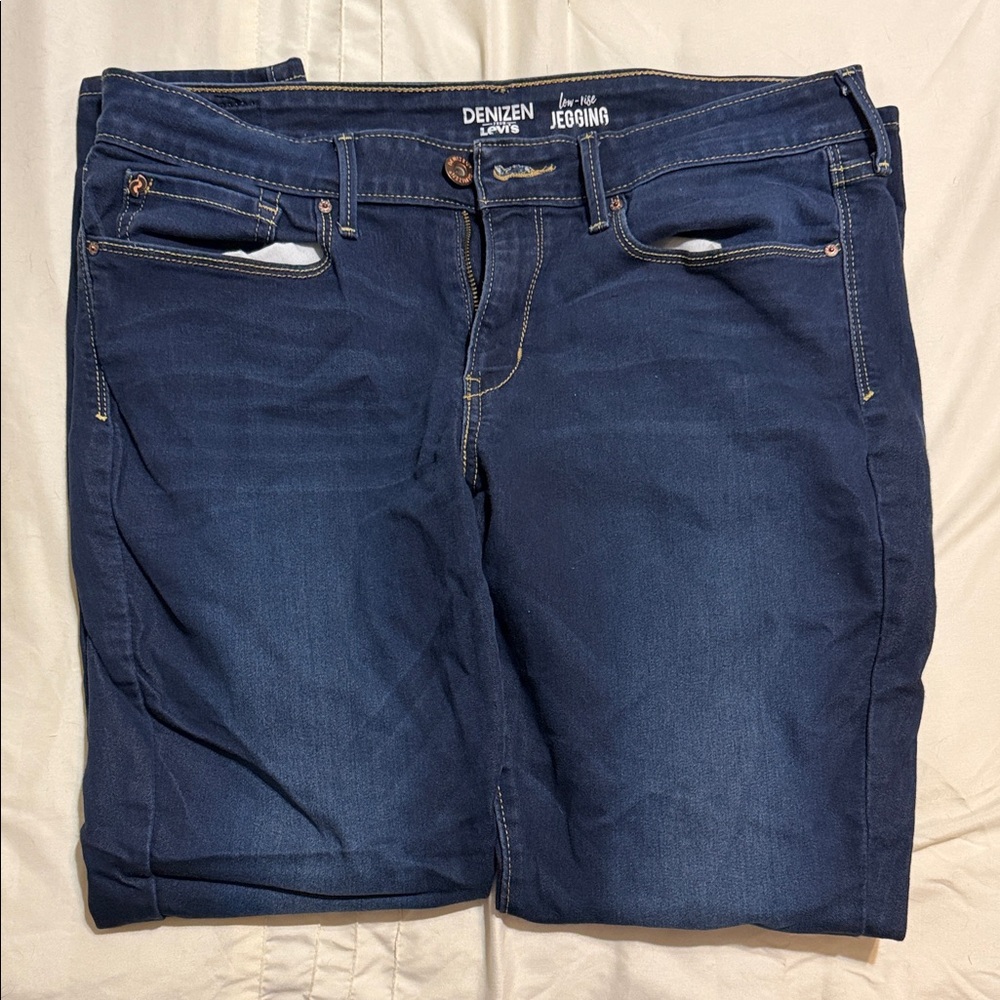 Denizen from Levi's Women's Dark Blue Jeggings
